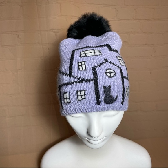 Handmade knit wool hat with houses and real fox detachable pompom main image 9